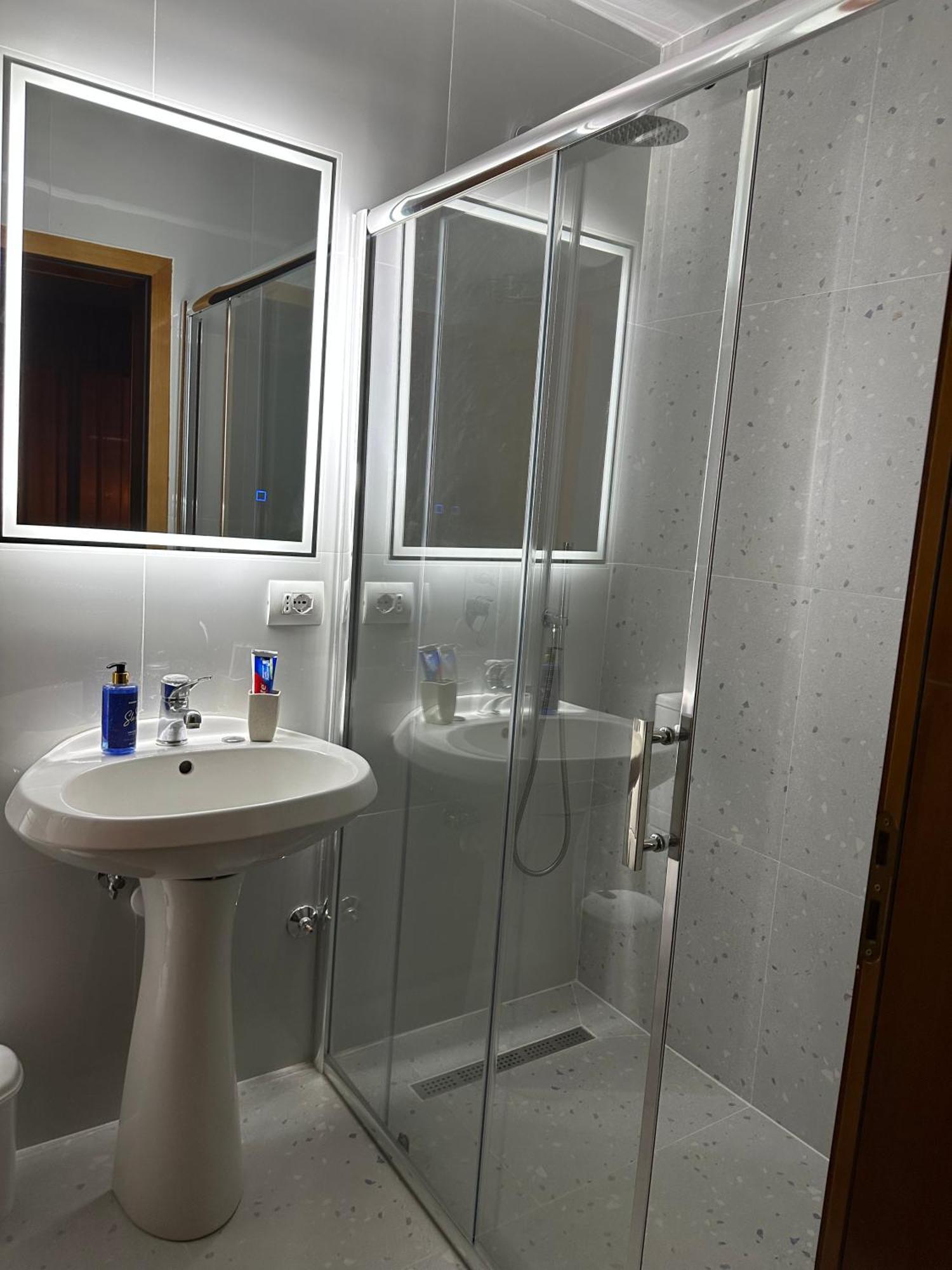Cozy Apartment, In The Center Of טיראנה מראה חיצוני תמונה